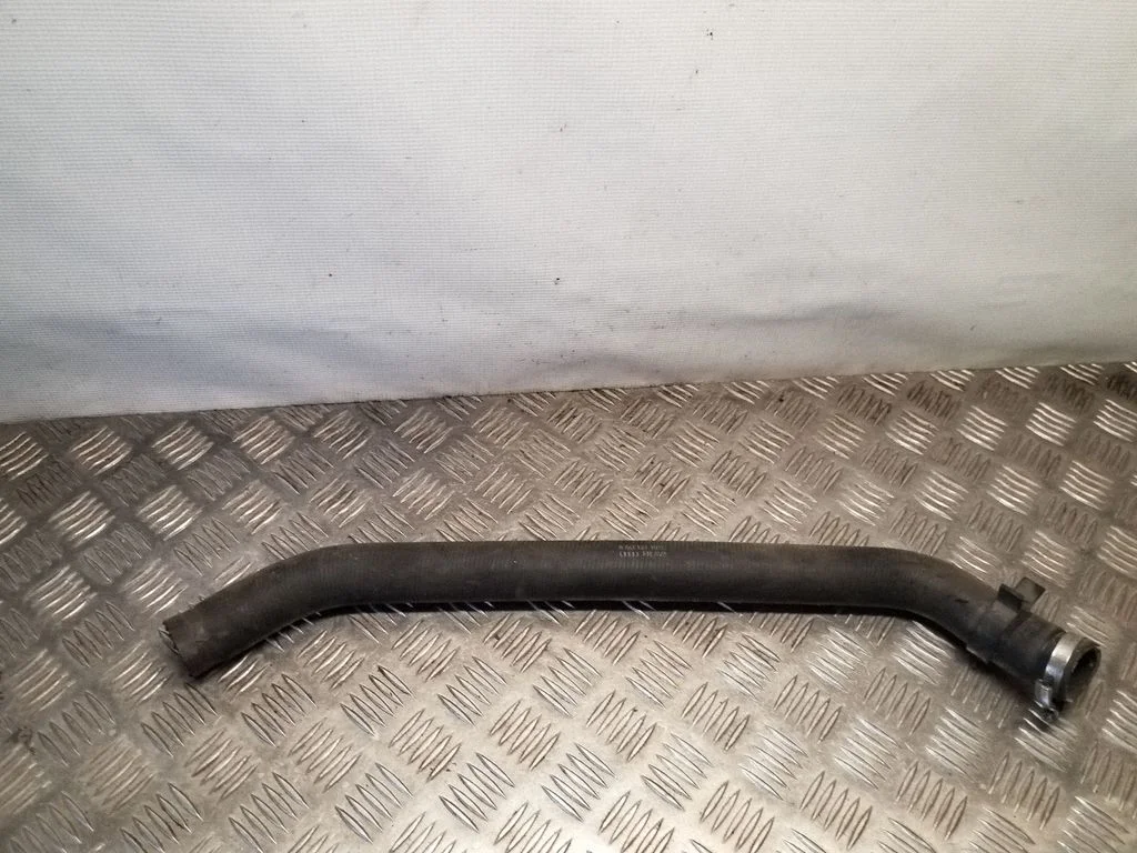 Engine coolant pipe/hose 8A0121101C