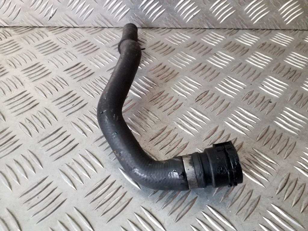 Engine coolant pipe/hose 9208182