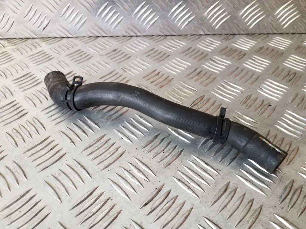 Engine coolant pipe/hose 9208179