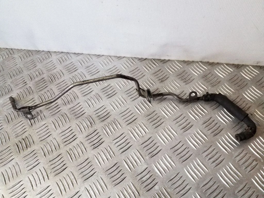 Engine coolant pipe/hose