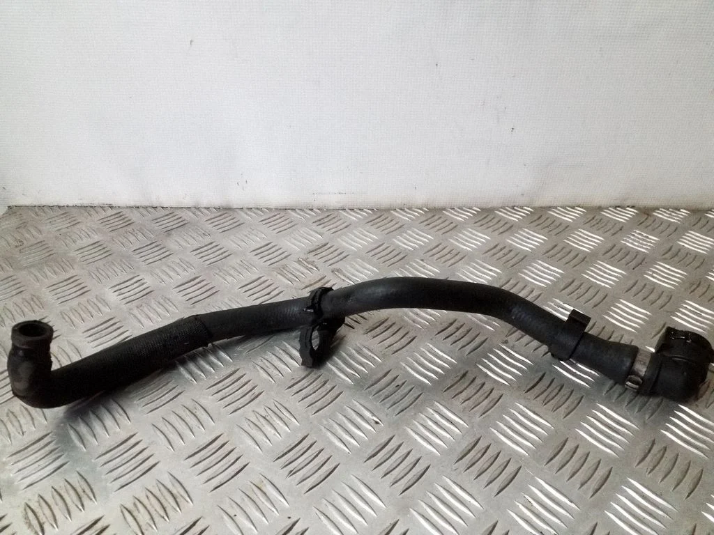 Motora dzesēšanas caurule (-es)/šļūtene (-es)
