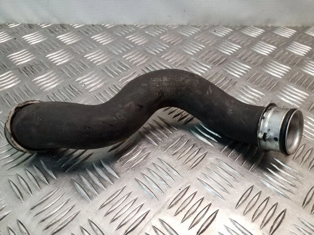 Motora dzesēšanas caurule (-es)/šļūtene (-es) A2045011682