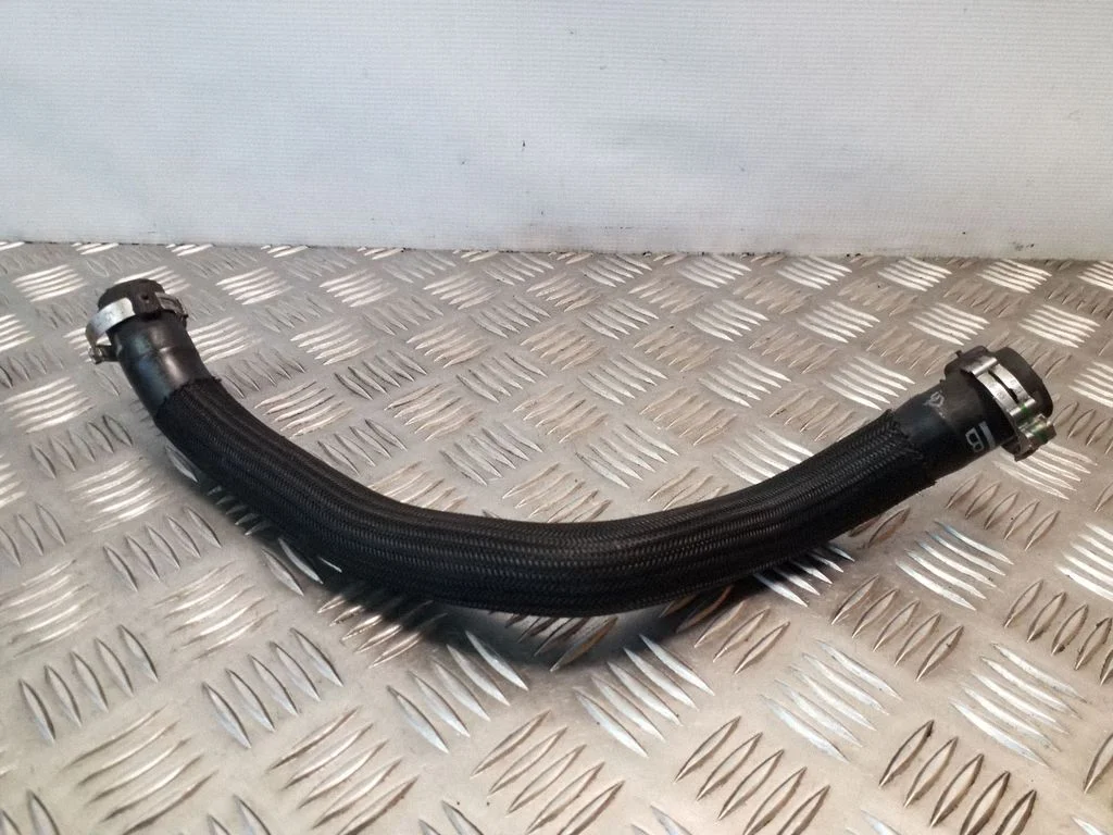 Engine coolant pipe/hose