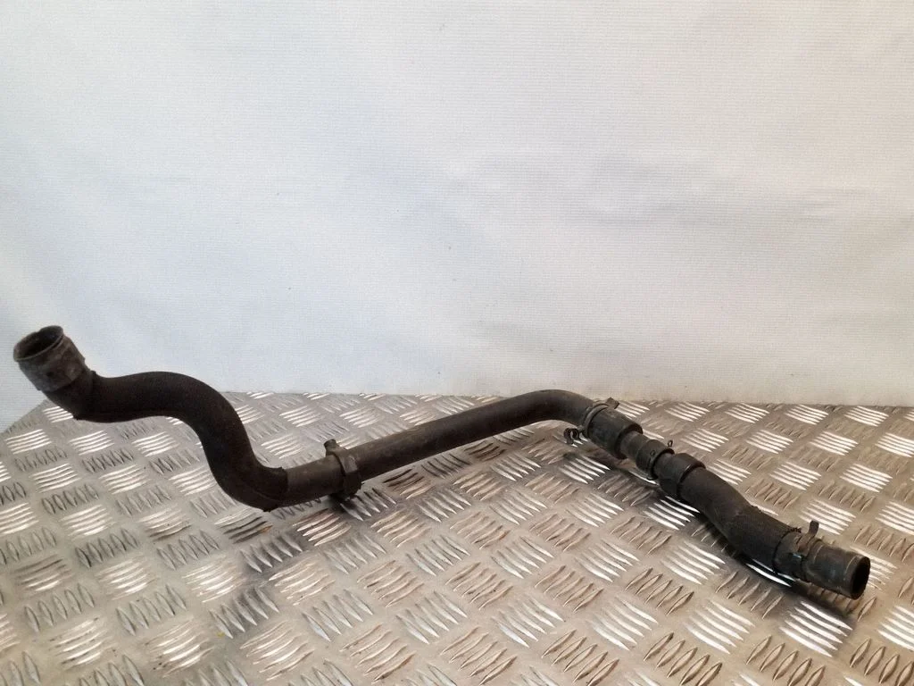 Engine coolant pipe/hose