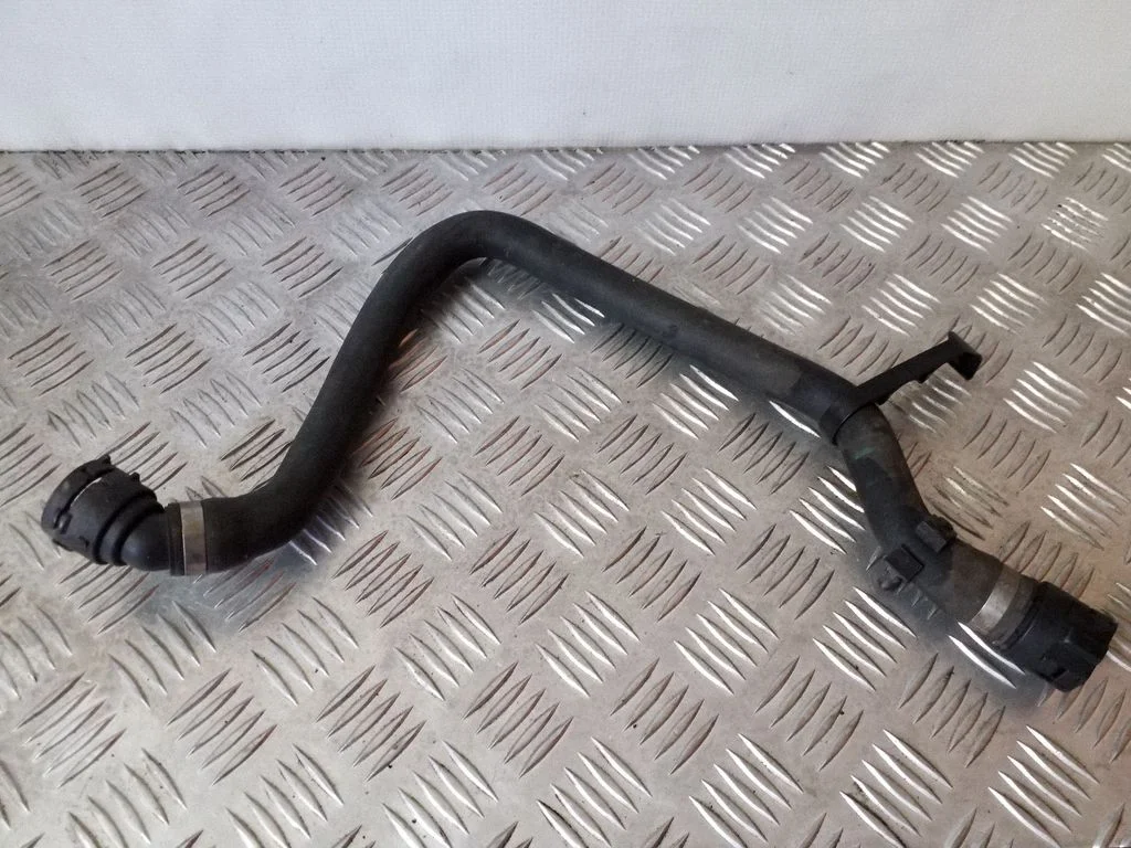 Engine coolant pipe/hose 8384912