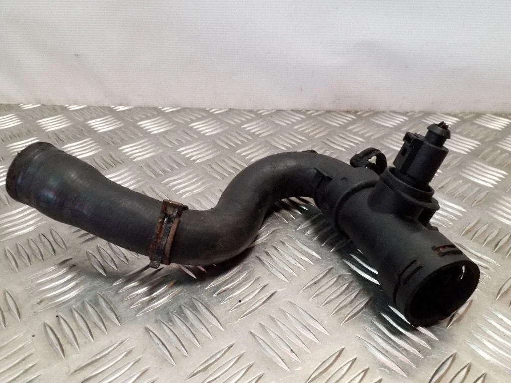Engine coolant pipe/hose – Audi A6 Allroad C5 (1999-2005)