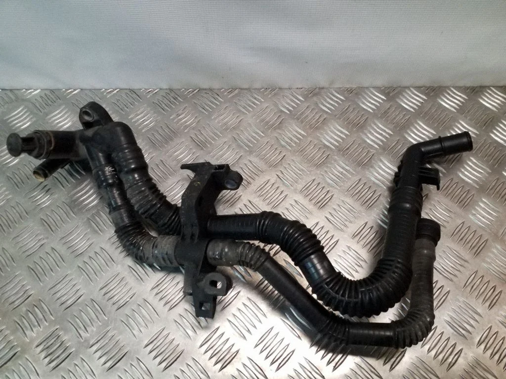 Engine coolant pipe/hose – Ford Focus C-MAX (2003-2010)