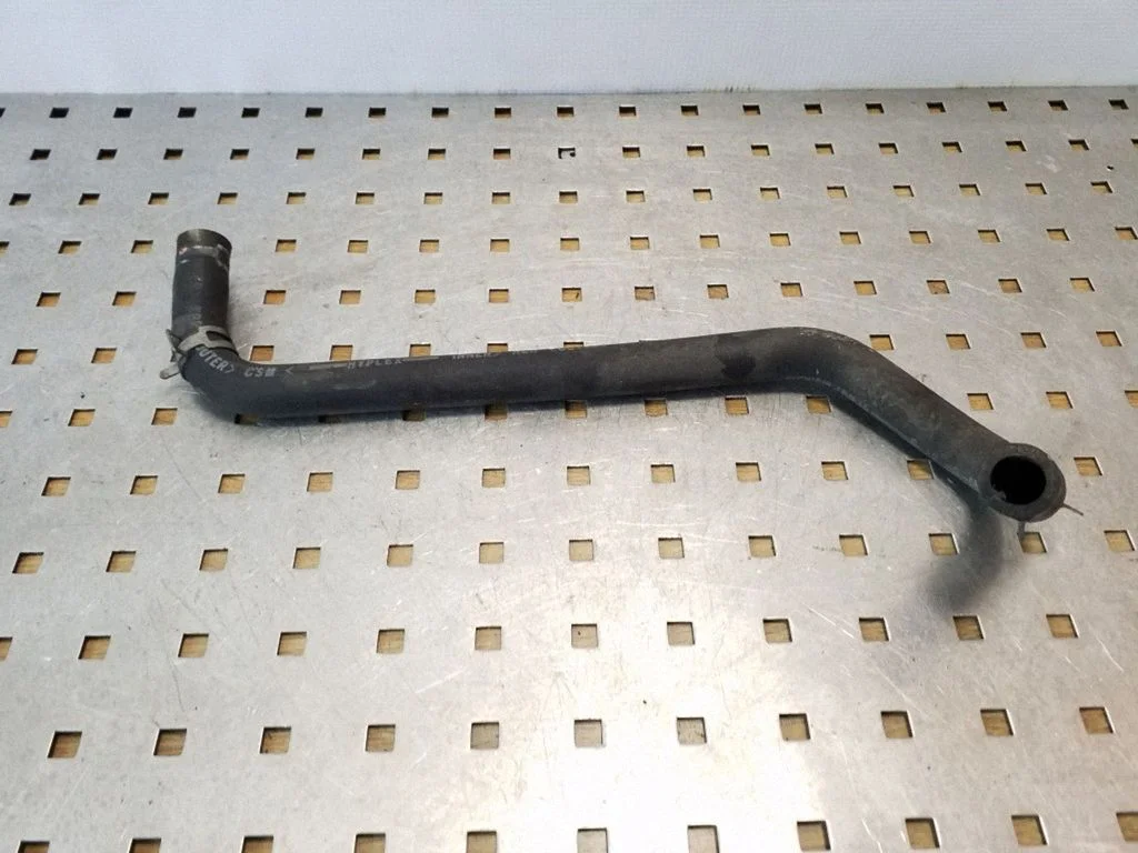 Engine coolant pipe/hose
