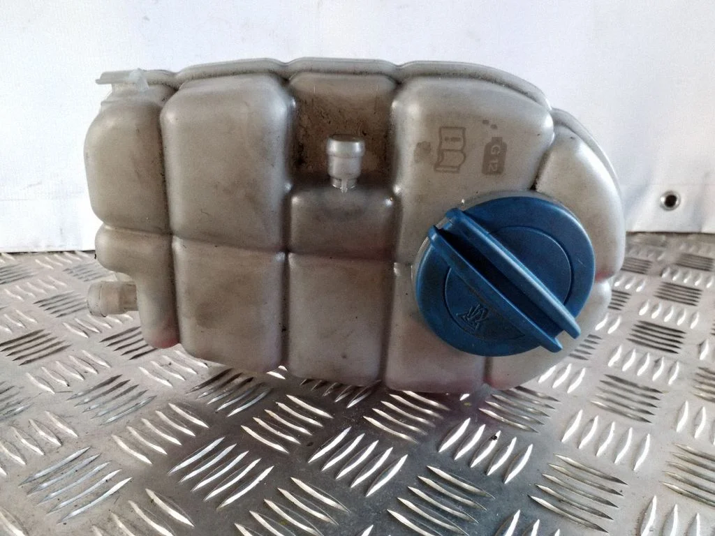 Coolant expansion tank/reservoir 4G0121403D