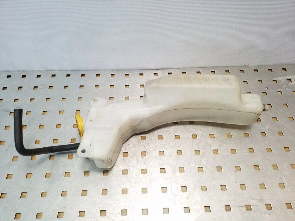 Coolant expansion tank/reservoir 45153AG000