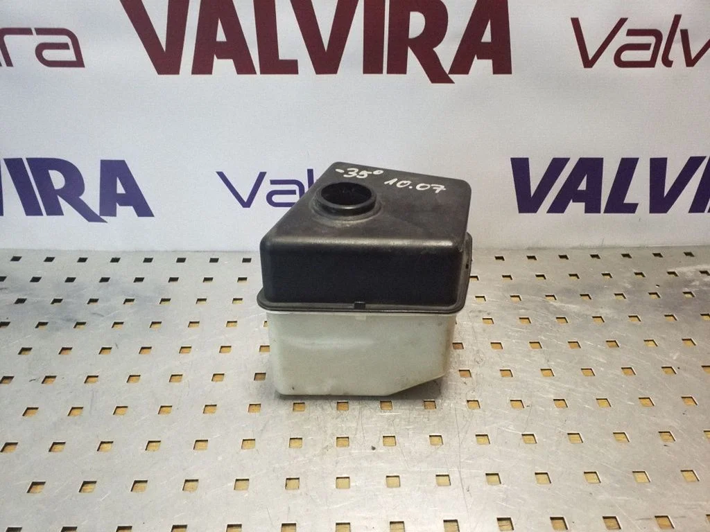 Dzesēšanas šķidruma izplešanās tvertne 25440H1301