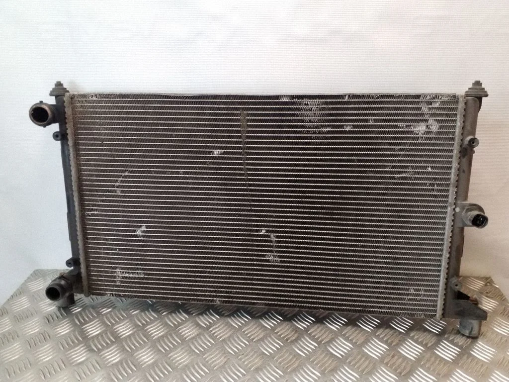 Jahutusvedeliku radiaator – Seat Alhambra (Mk1) (1996-2010)