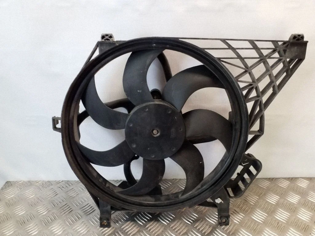 Electric radiator cooling fan 5000353