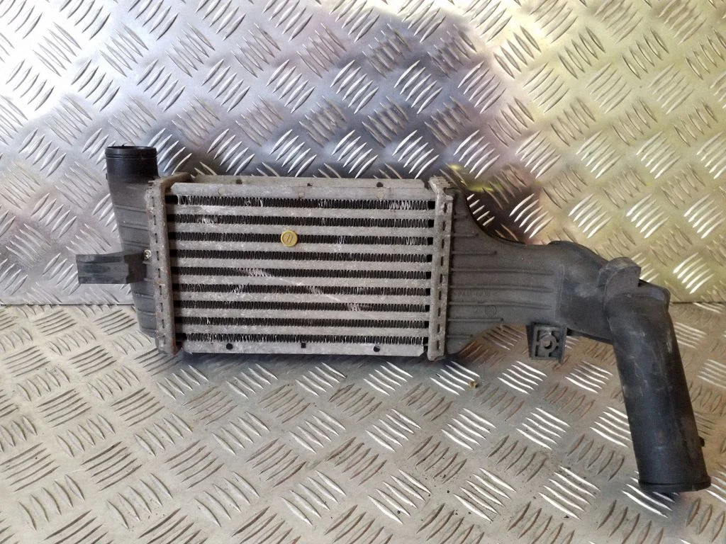 Starpdzesētāja (interkūlera) radiators 09129519DX