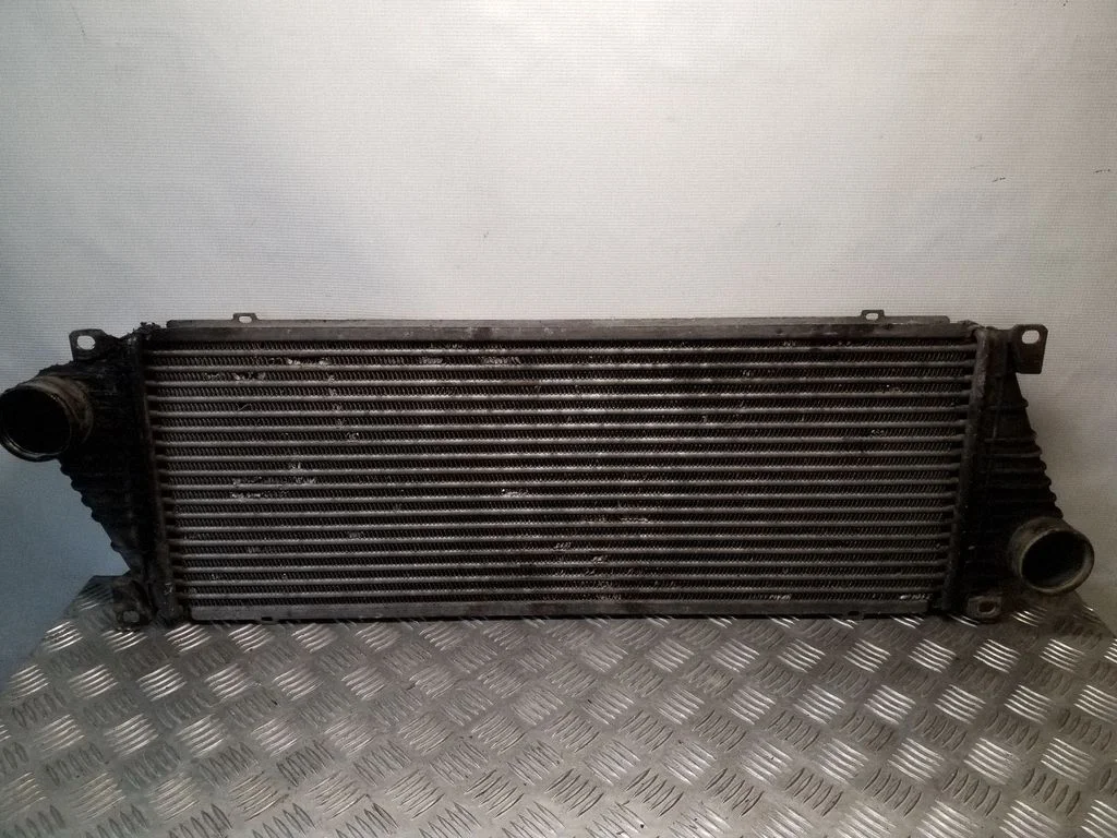 Vahejahuti radiaator 816890