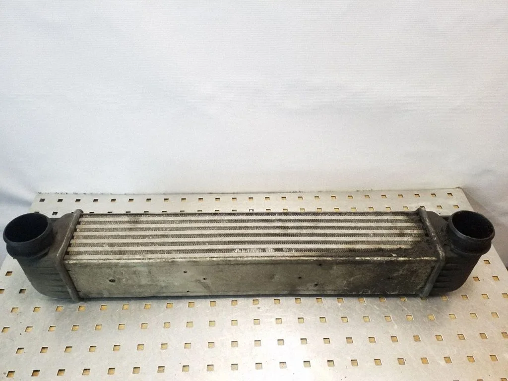 Starpdzesētāja (interkūlera) radiators – BMW 5. sērija E39 (1996-2003)
