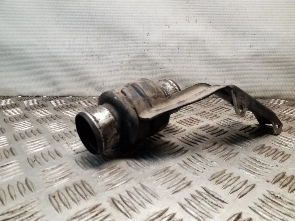 Intercooler hose/pipe