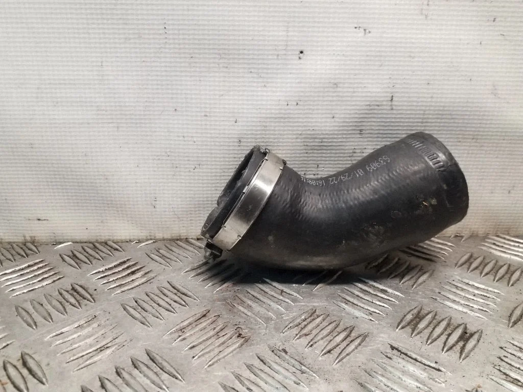 Intercooler hose/pipe