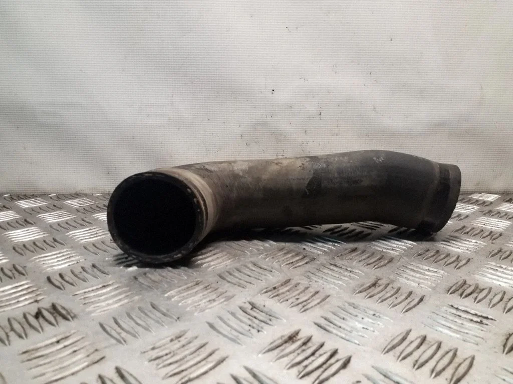 Intercooler hose/pipe