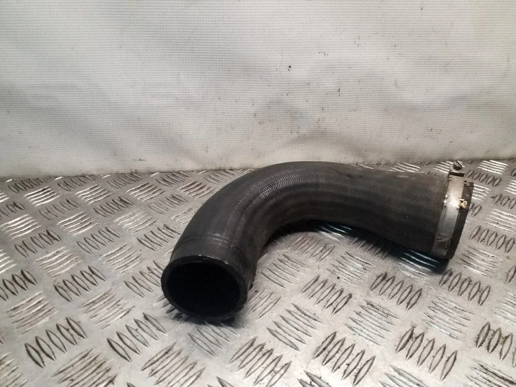 Intercooler hose/pipe
