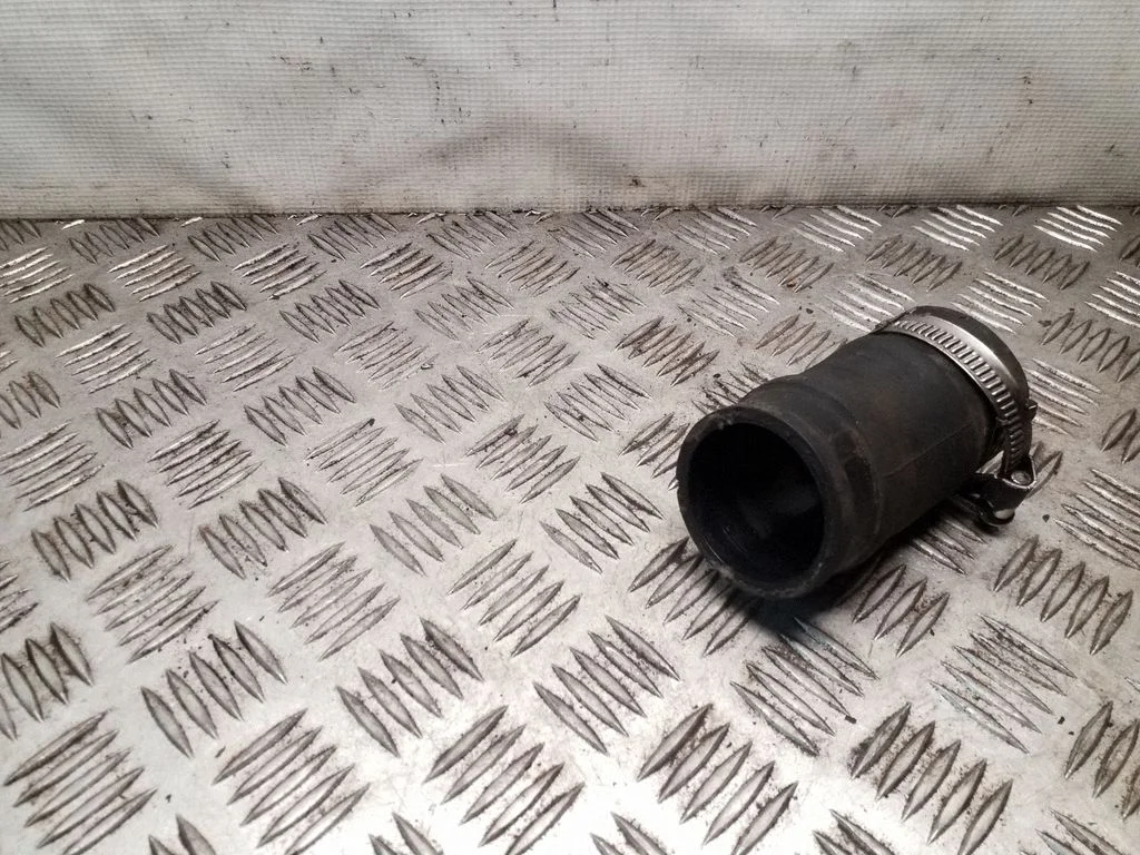 Intercooler hose/pipe 5N0145828E