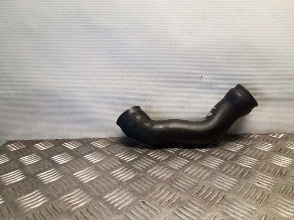 Intercooler hose/pipe