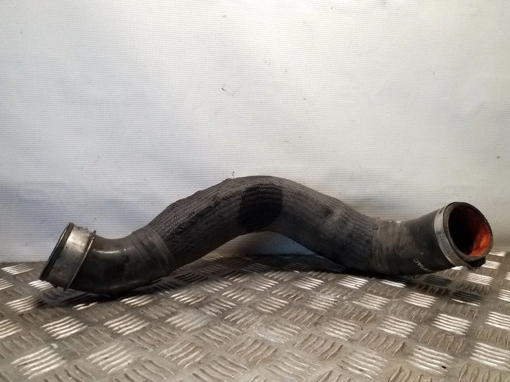 Intercooler hose/pipe