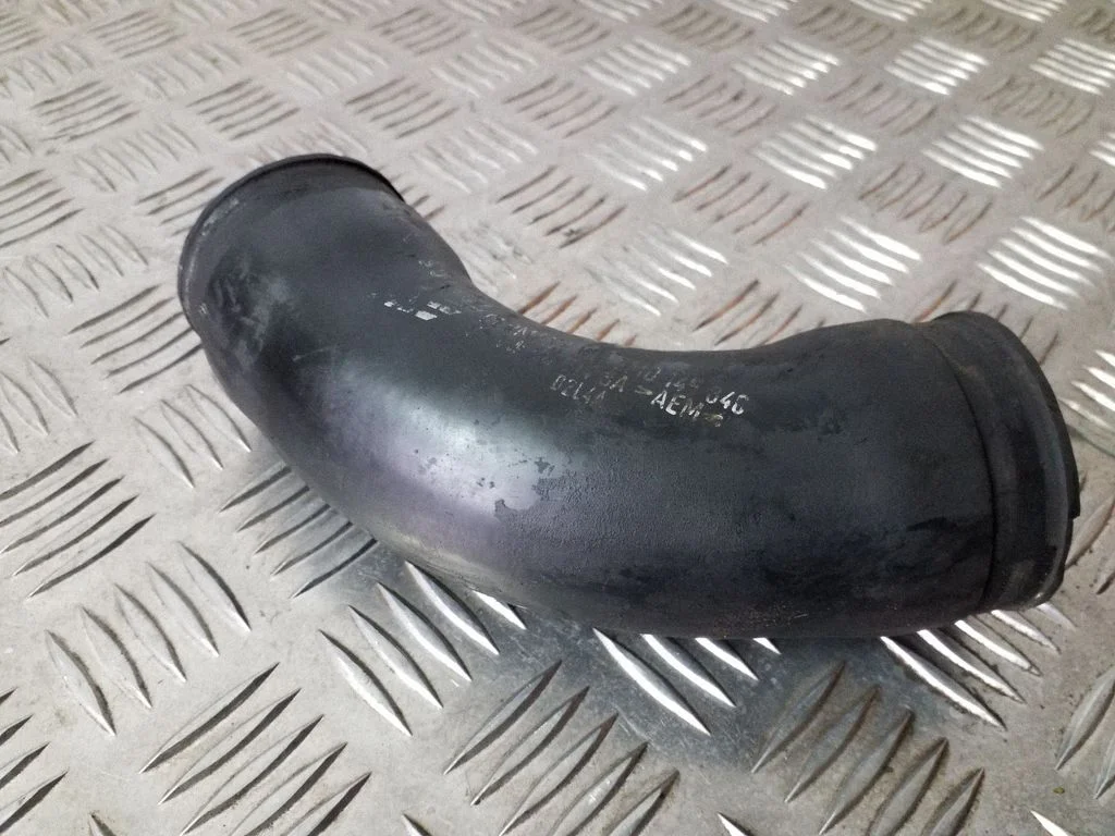 Intercooler hose/pipe