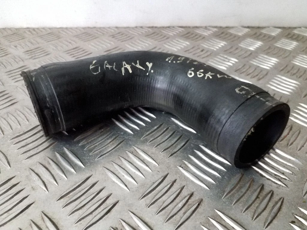 Intercooler hose/pipe