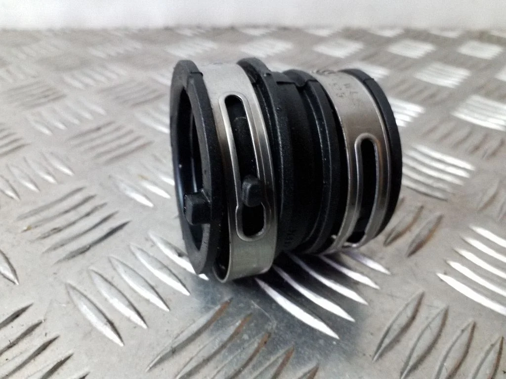 Intercooler hose/pipe