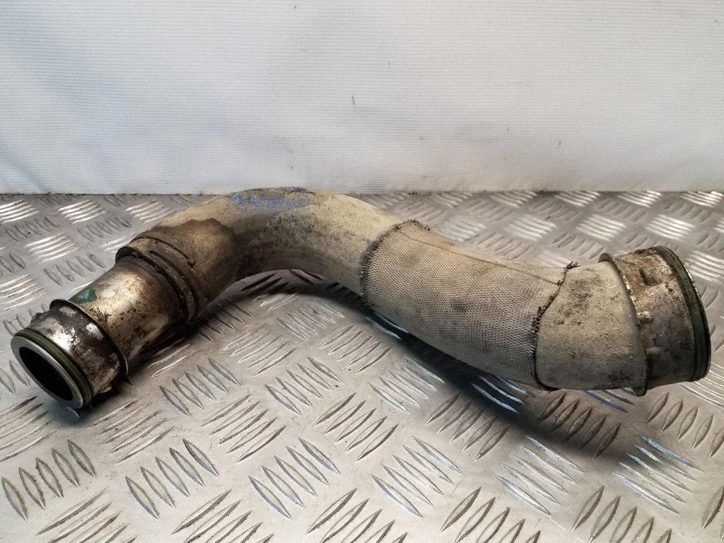 Wąż / rura intercoolera 7L6145822B