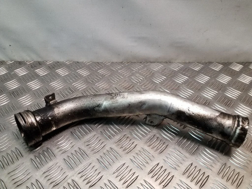 Intercooler hose/pipe