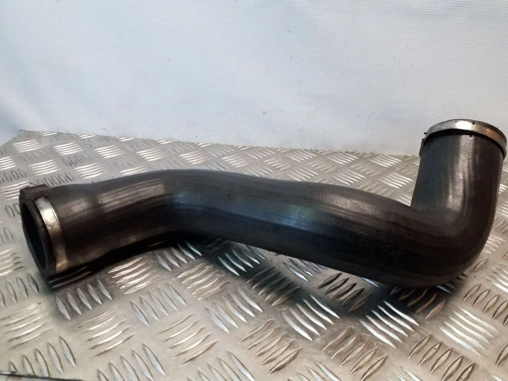 Wąż / rura intercoolera 55030273