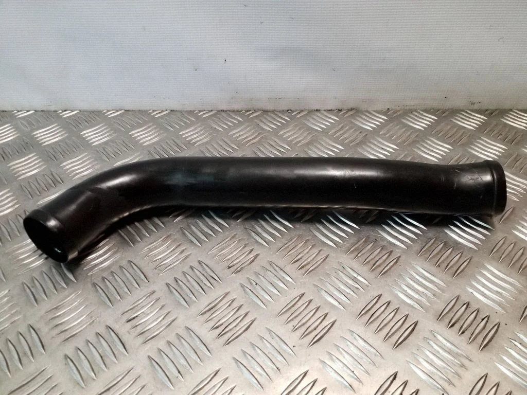 Intercooler hose/pipe
