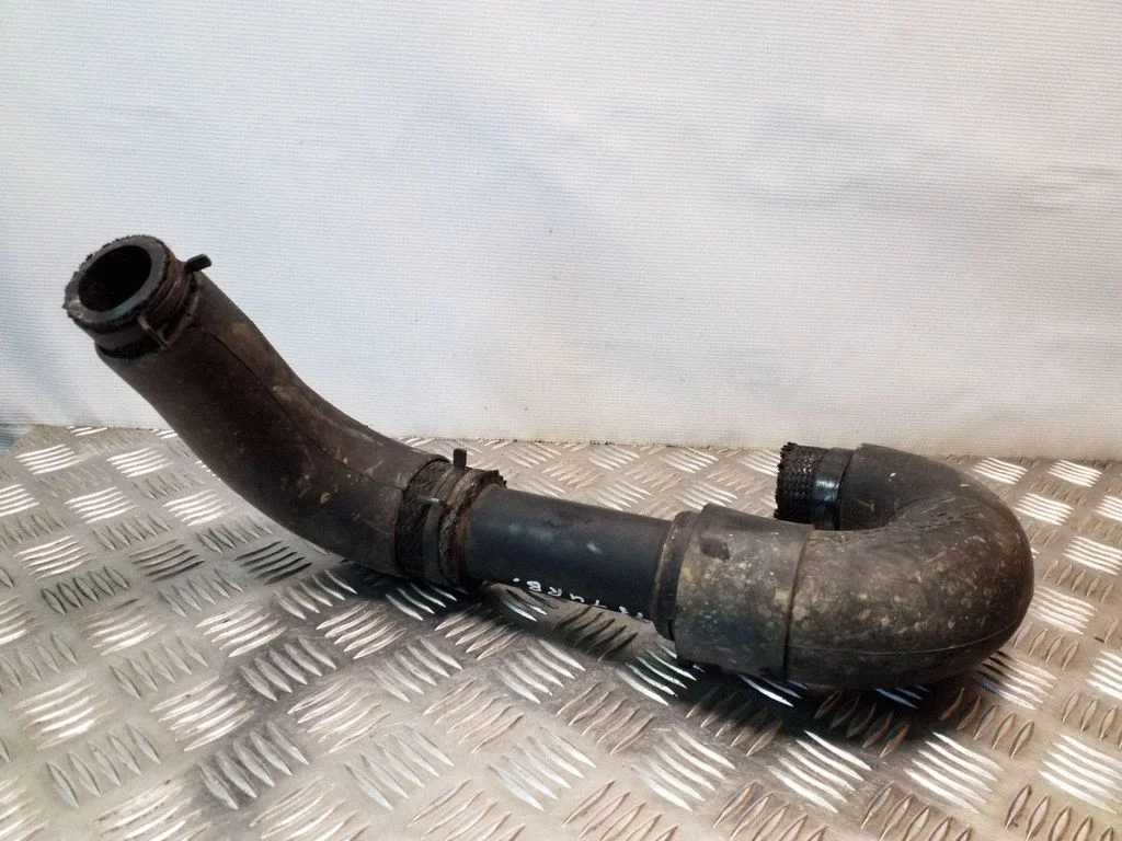 Intercooler hose/pipe