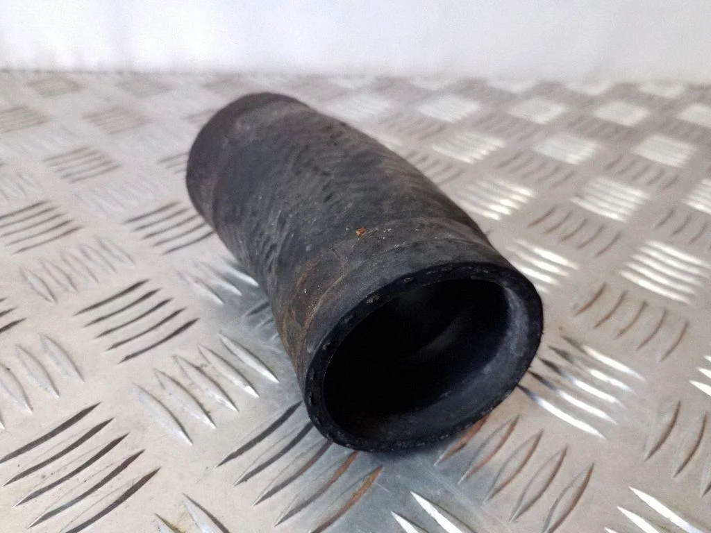 Intercooler hose/pipe