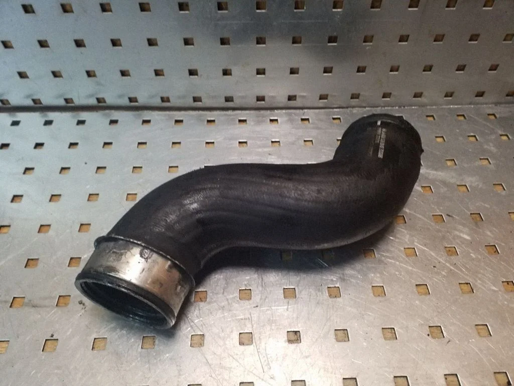 Intercooler hose/pipe A6395280982