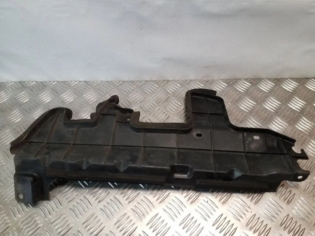 Kierownica powietrza chłodnicy – Nissan Juke I F15 (2010-2018)