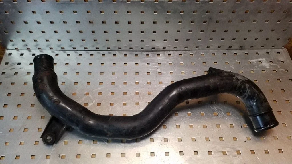Intercooler hose/pipe