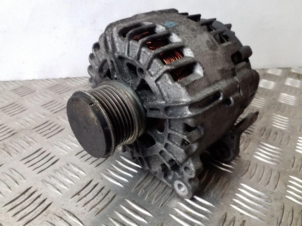 Generator/alternator 03L903023A