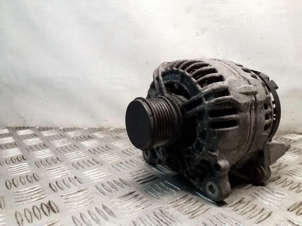Generator/alternator 06F903023F