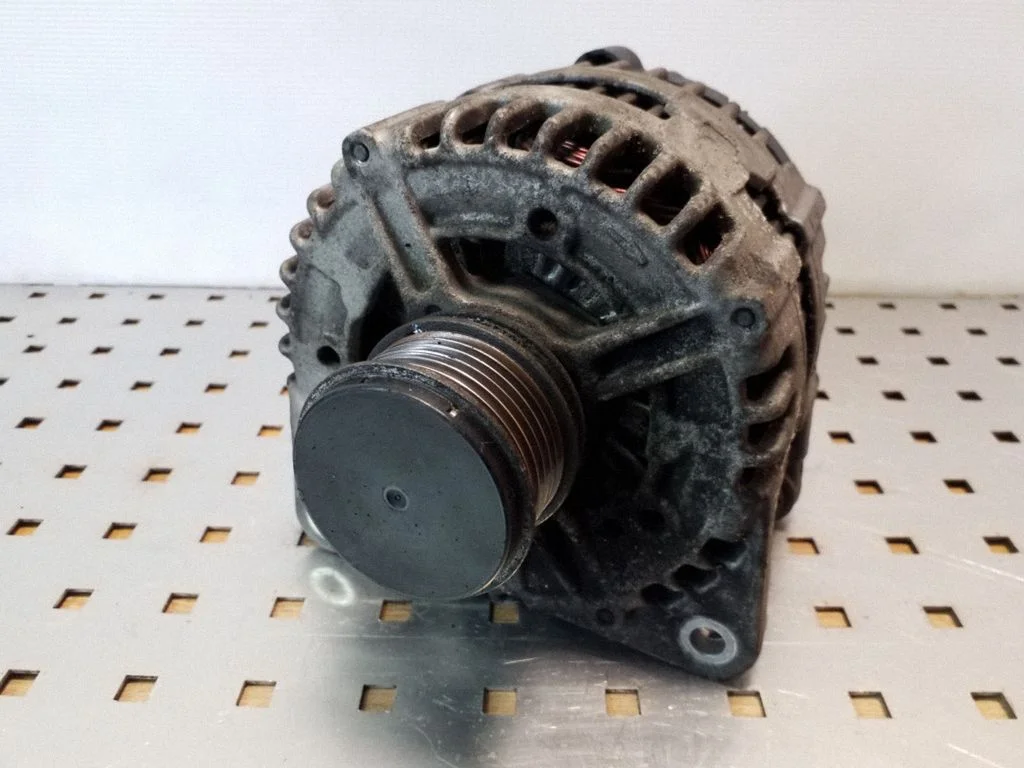 Ģenerators 03G903023