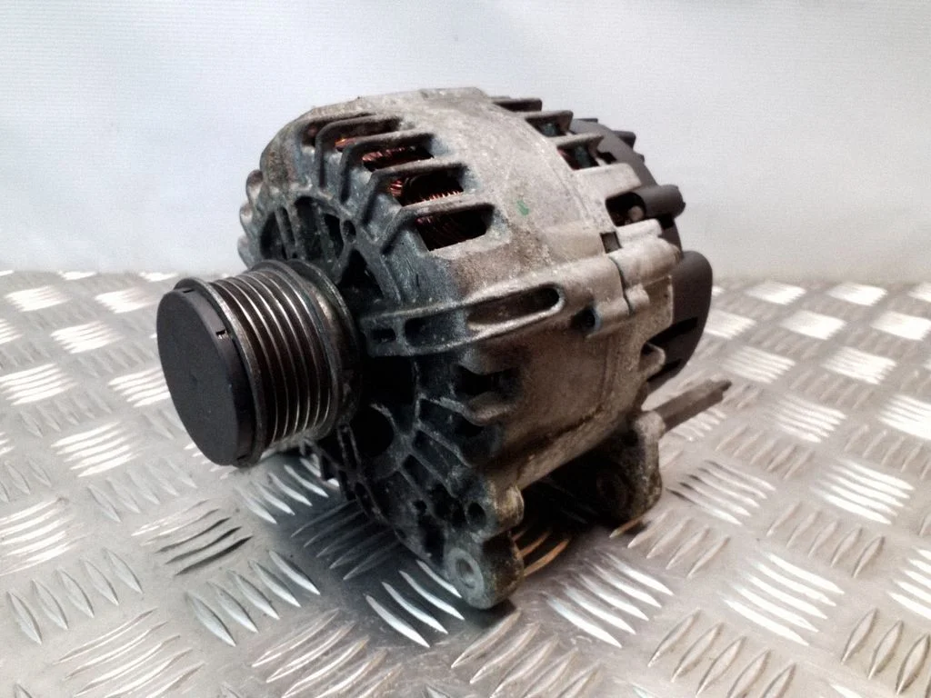 Ģenerators 03L903023F