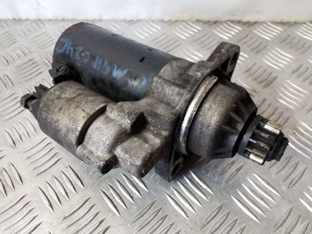 Starter 02M911024C