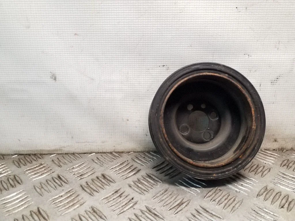Crankshaft pulley 038105245M