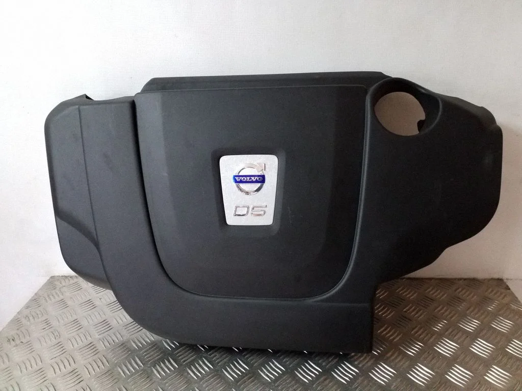 Engine cover (trim) – Volvo XC60 (2009-2013)