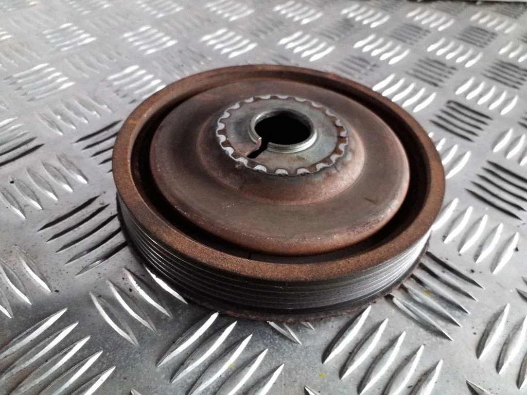 Väntvõlli rihmaratas – Nissan Juke I F15 (2010-2018)
