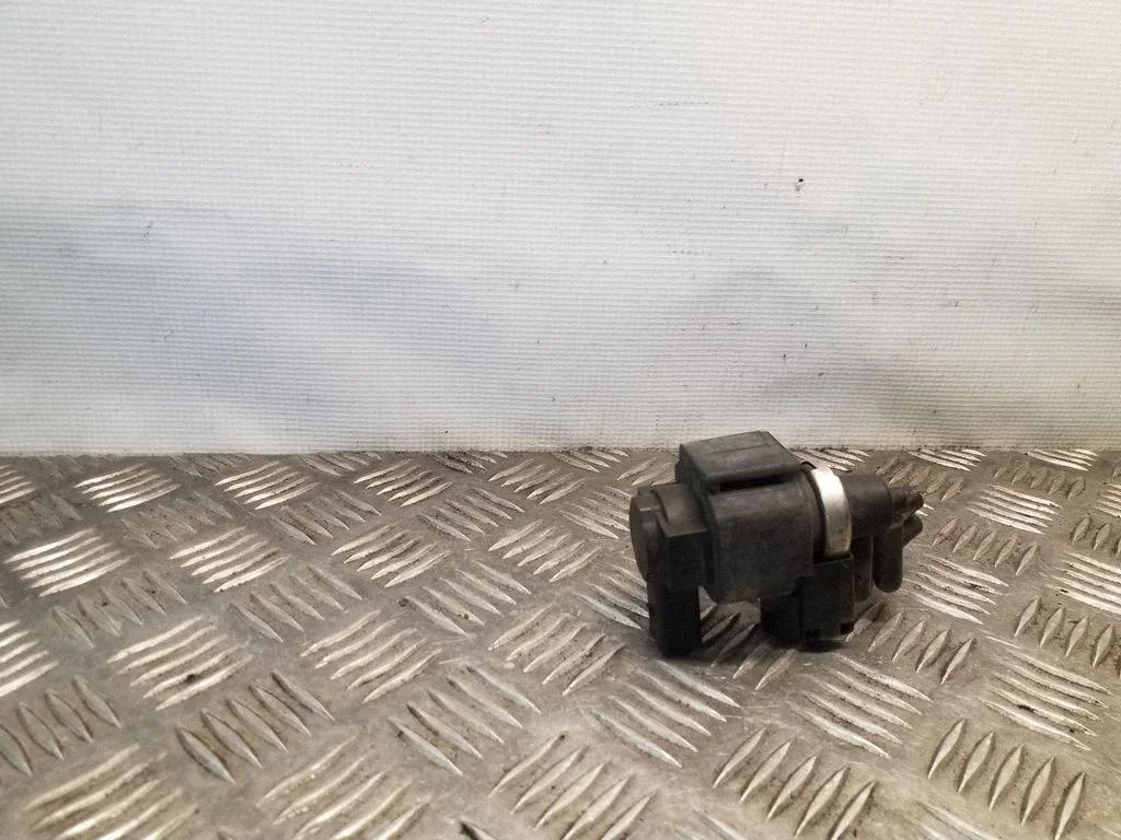 Zawór elektromagnetyczny turbo 059906529A