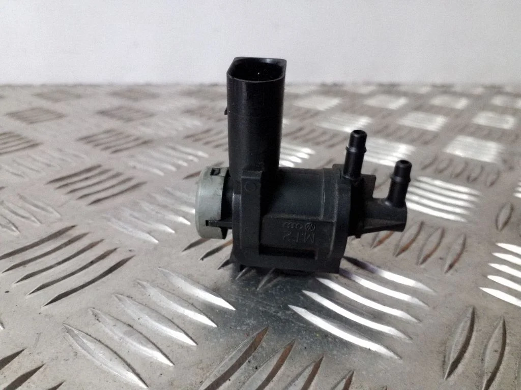 Turbo solenoid valve 1K0906283A