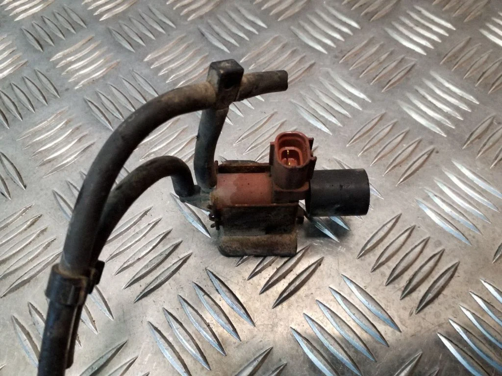 Turbo solenoid valve – Toyota Land Cruiser (J120) (2002-2009)